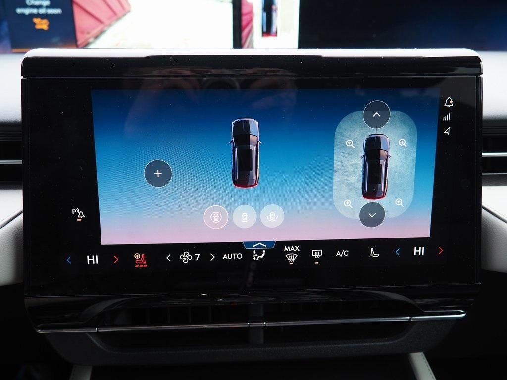 used 2025 Lincoln Nautilus car, priced at $50,850