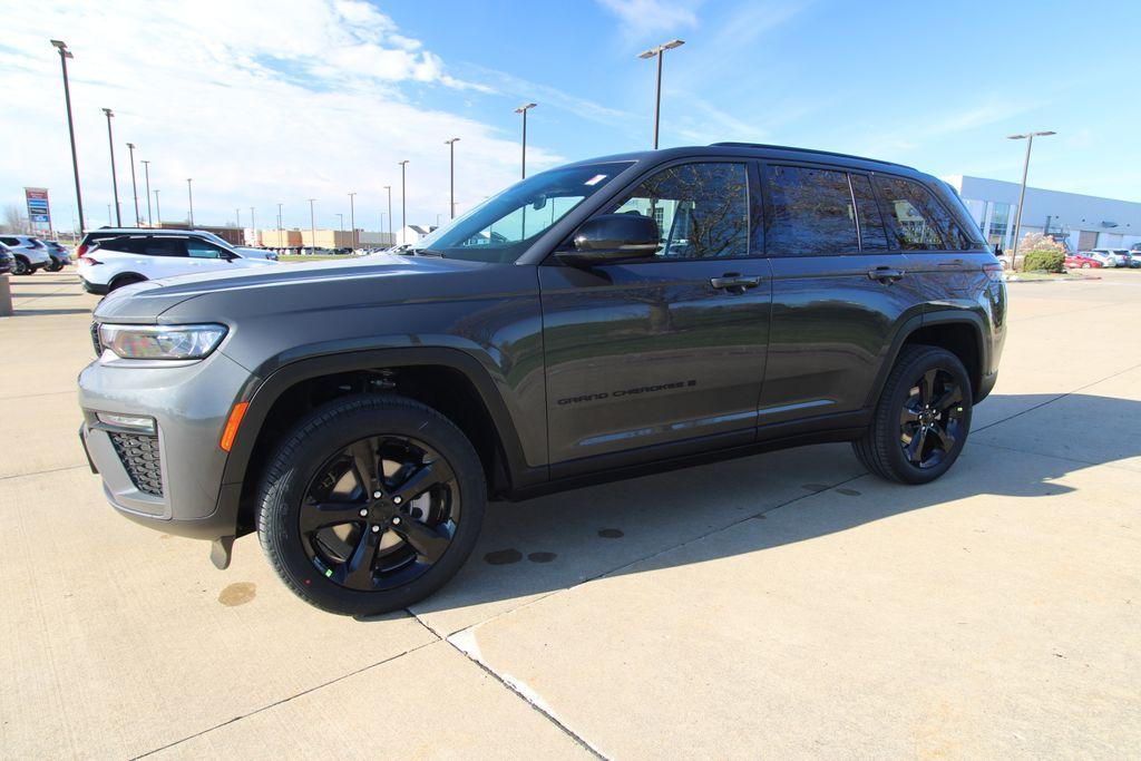 new 2026 Jeep Grand Cherokee car, priced at $47,495