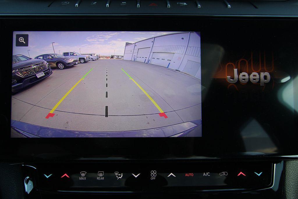 new 2026 Jeep Grand Cherokee car, priced at $47,495