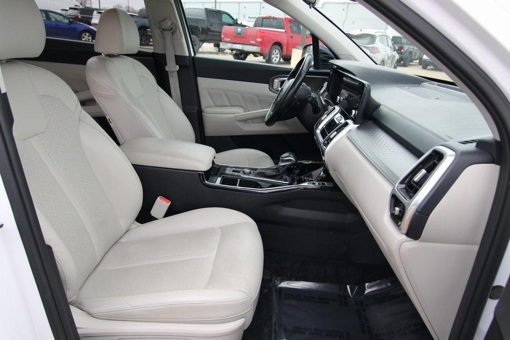 used 2021 Kia Sorento car, priced at $22,300