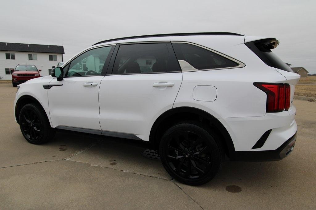 used 2021 Kia Sorento car, priced at $22,300