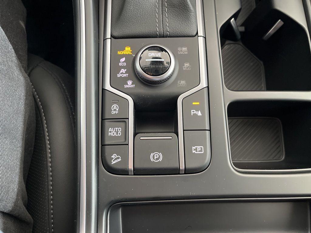 new 2026 Kia Sorento car, priced at $39,050