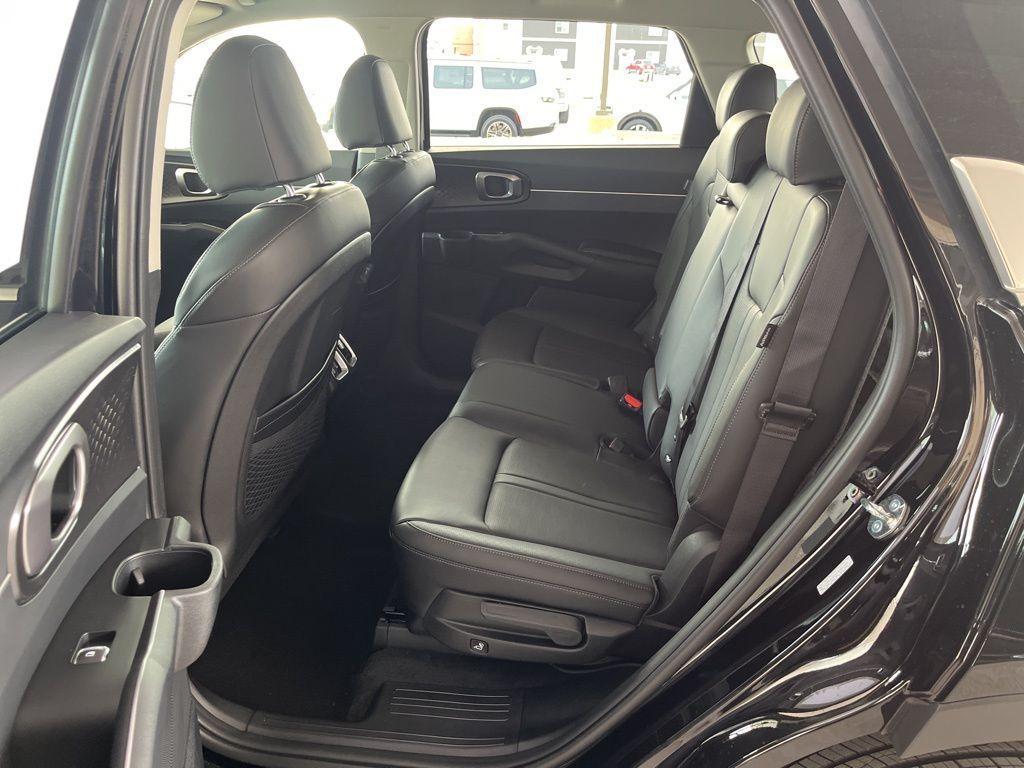 new 2026 Kia Sorento car, priced at $39,050
