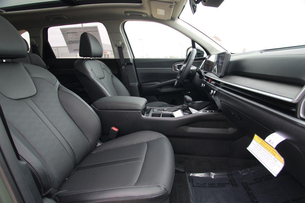 new 2026 Kia Sorento car, priced at $44,550