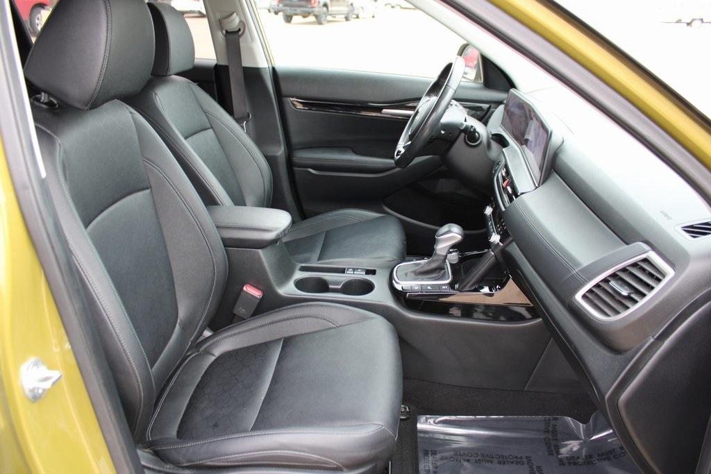 used 2024 Kia Seltos car, priced at $23,550