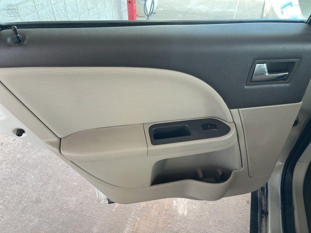 used 2008 Ford Taurus car, priced at $6,250