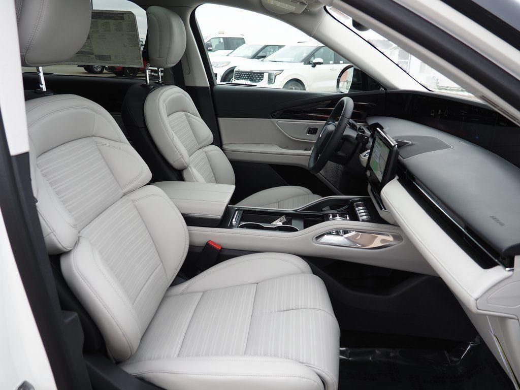 new 2026 Lincoln Nautilus car, priced at $67,412