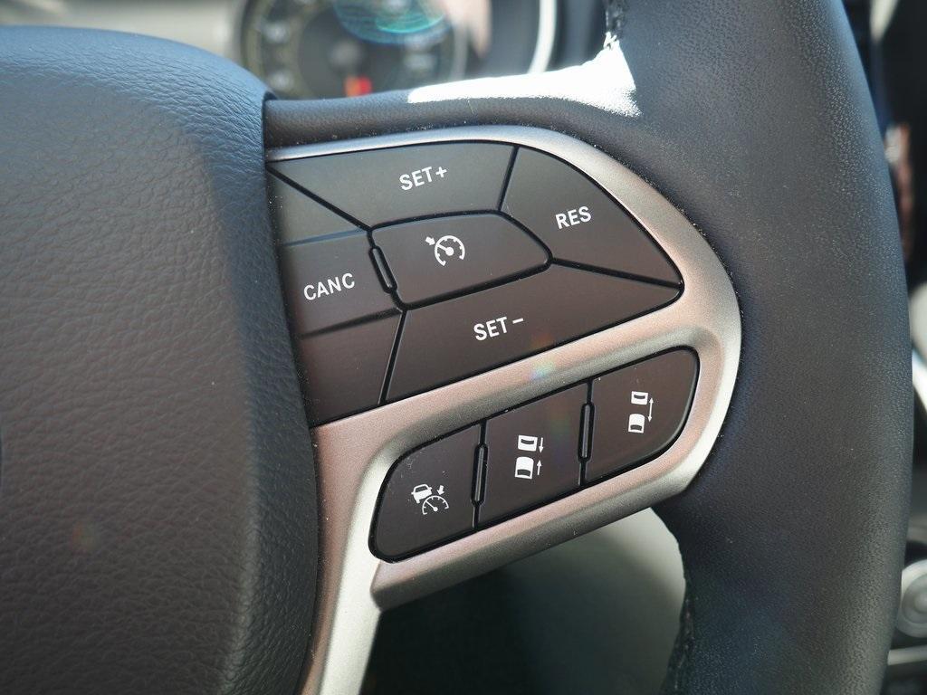 used 2022 Jeep Cherokee car, priced at $23,885