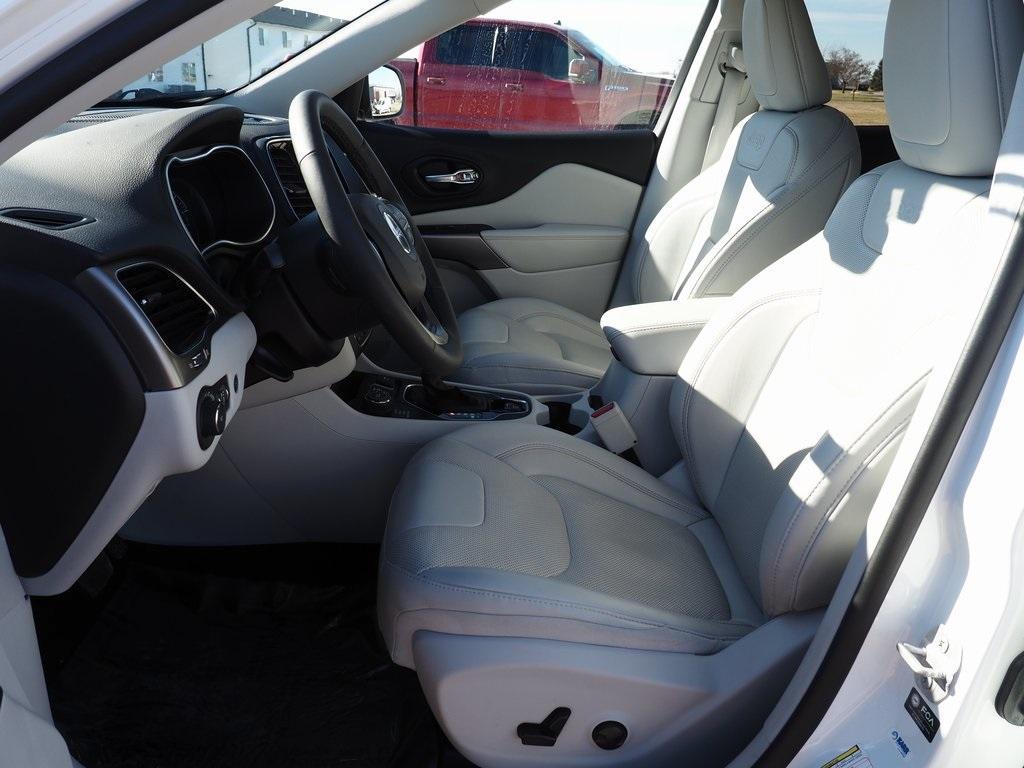 used 2022 Jeep Cherokee car, priced at $23,885