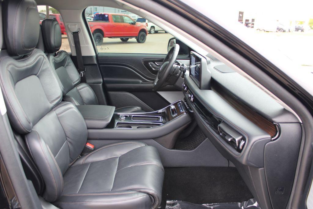 used 2025 Lincoln Aviator car, priced at $63,500
