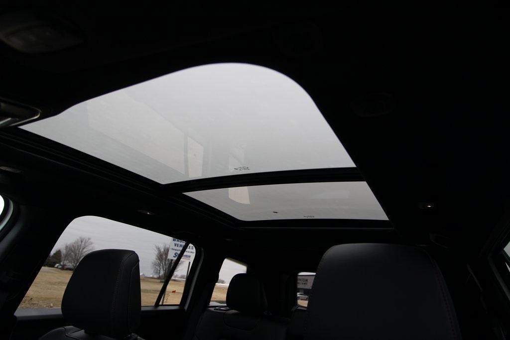 new 2026 Jeep Cherokee car, priced at $45,580