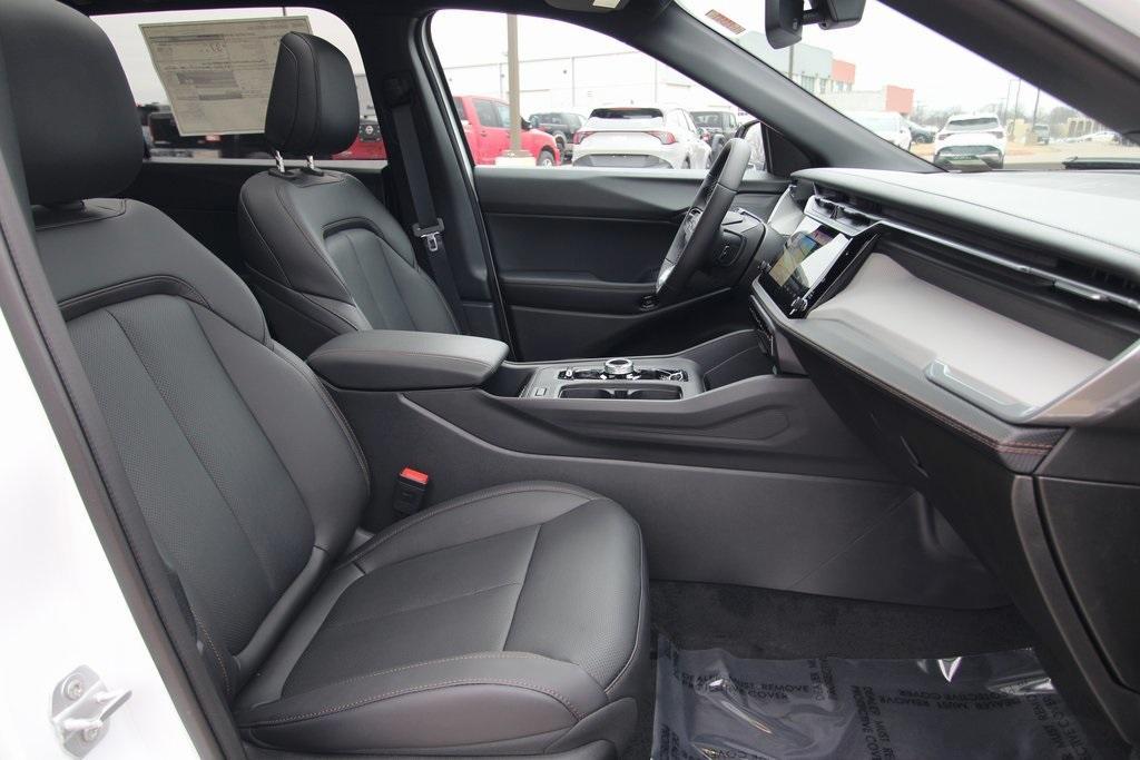 new 2026 Jeep Cherokee car, priced at $45,580