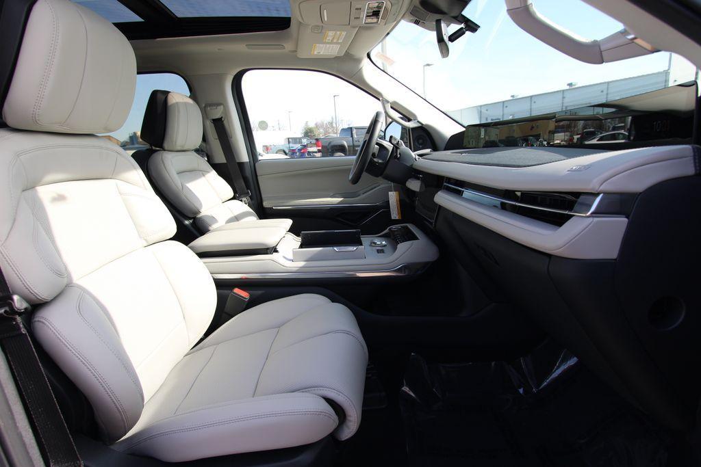 new 2026 Lincoln Navigator car, priced at $108,655