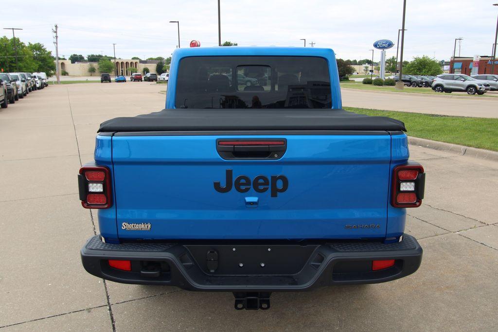 new 2026 Jeep Gladiator car, priced at $54,915