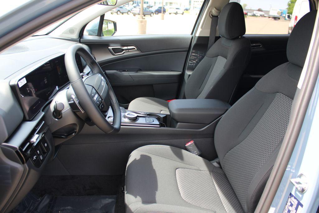 new 2026 Kia Sportage Hybrid car, priced at $34,505