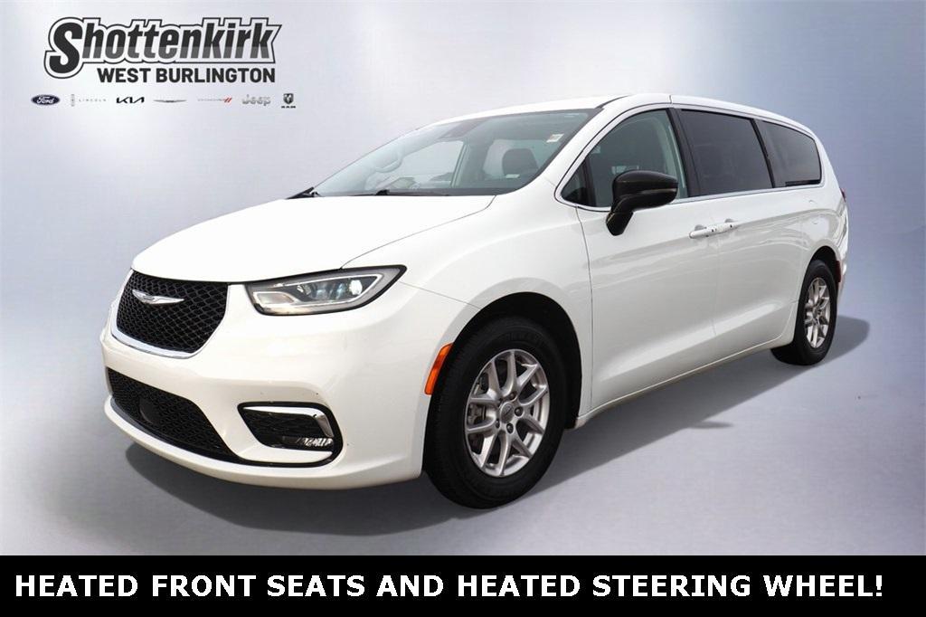 used 2024 Chrysler Pacifica car, priced at $31,520