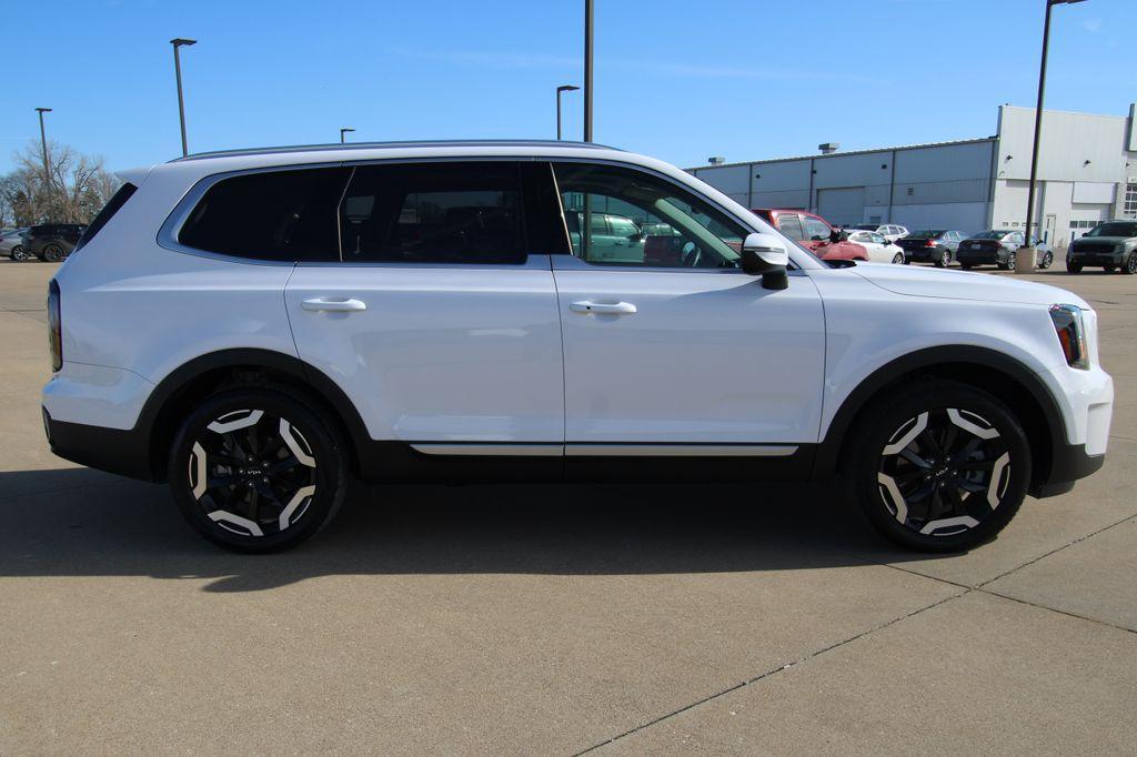 used 2024 Kia Telluride car, priced at $38,800