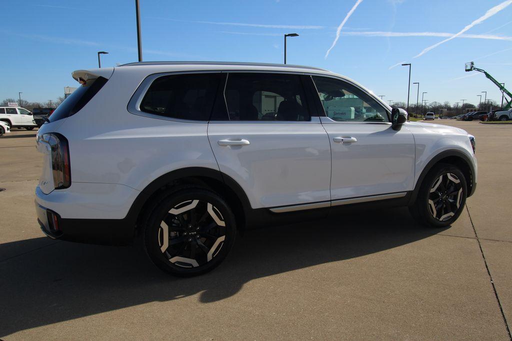 used 2024 Kia Telluride car, priced at $38,800