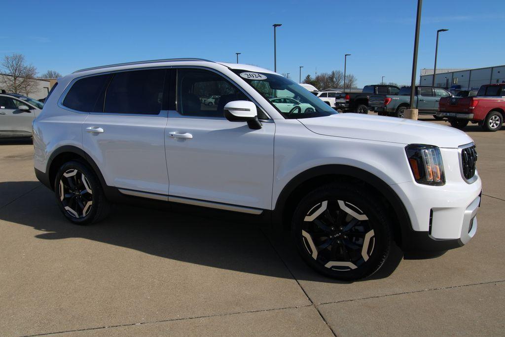 used 2024 Kia Telluride car, priced at $38,800