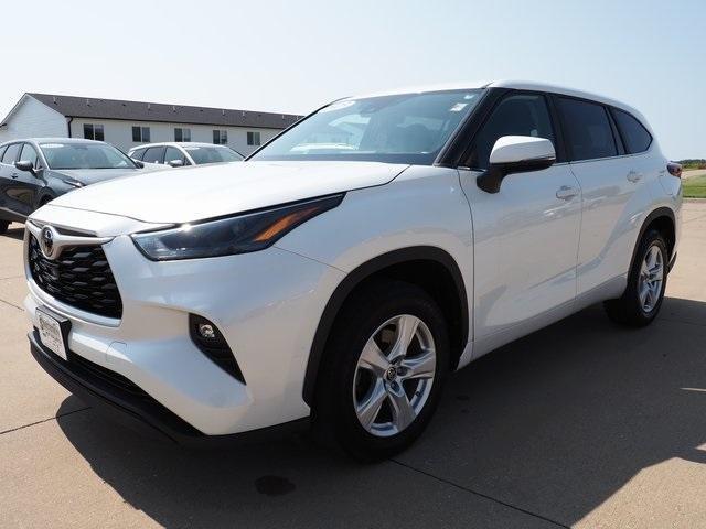 used 2023 Toyota Highlander car, priced at $25,885
