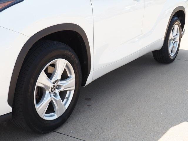 used 2023 Toyota Highlander car, priced at $25,885