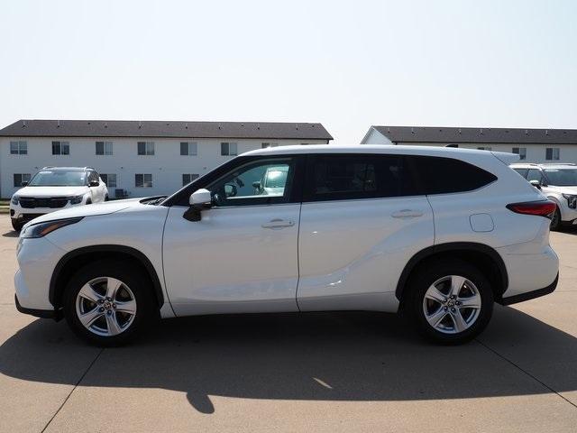 used 2023 Toyota Highlander car, priced at $25,885