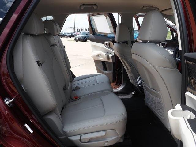 new 2025 Kia Sorento car, priced at $39,055