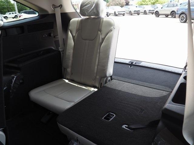 new 2025 Kia Sorento car, priced at $39,055