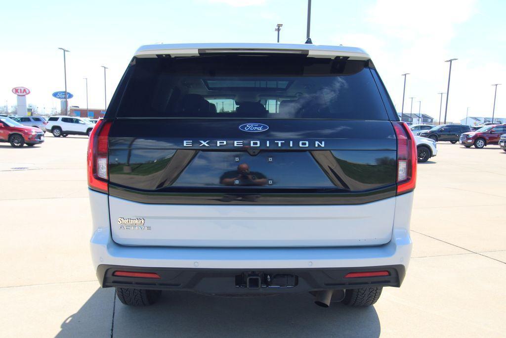 used 2025 Ford Expedition car, priced at $62,500
