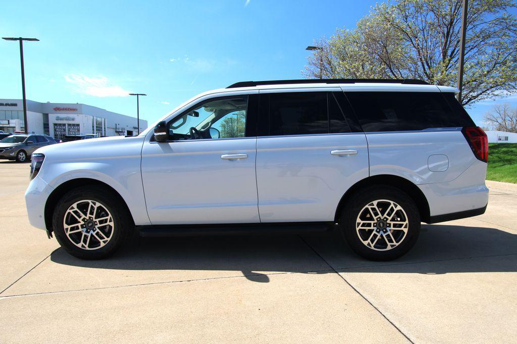 used 2025 Ford Expedition car, priced at $62,500