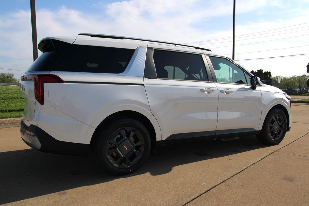 new 2026 Kia Carnival Hybrid car, priced at $46,345
