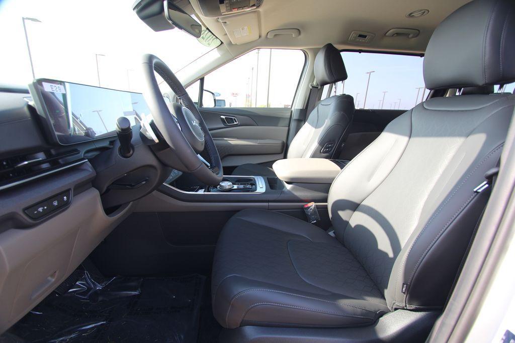 new 2026 Kia Carnival Hybrid car, priced at $46,345