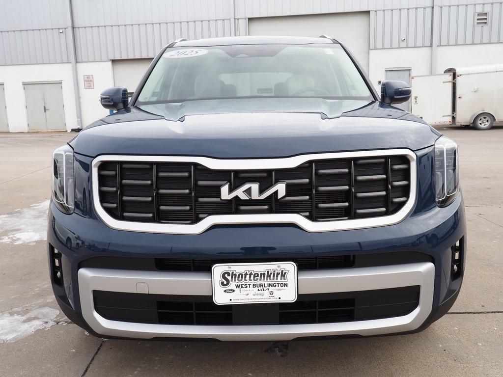 new 2025 Kia Telluride car, priced at $43,635