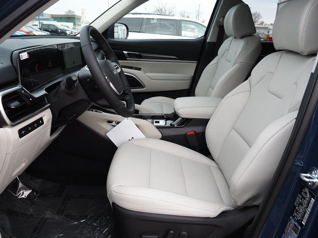 new 2025 Kia Telluride car, priced at $43,635