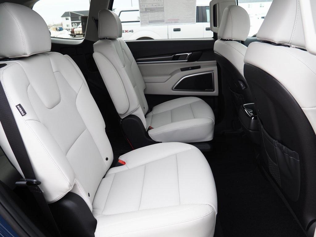 new 2025 Kia Telluride car, priced at $43,635