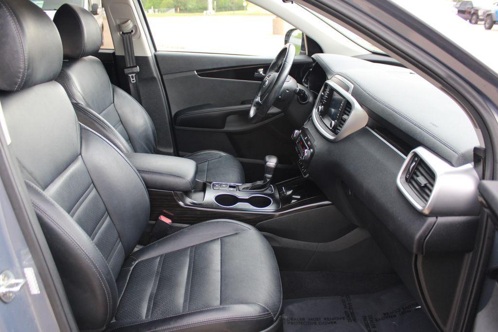 used 2020 Kia Sorento car, priced at $15,888
