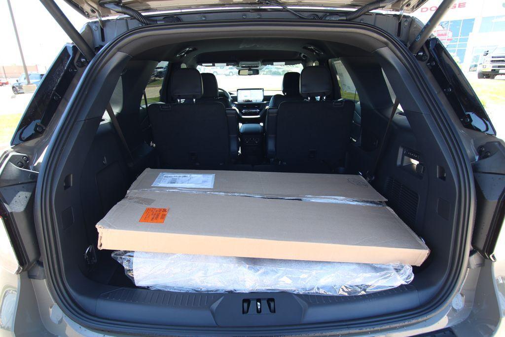 new 2026 Ford Explorer car, priced at $51,228