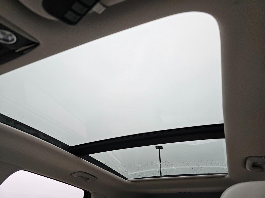 used 2023 Kia Sorento car, priced at $32,758