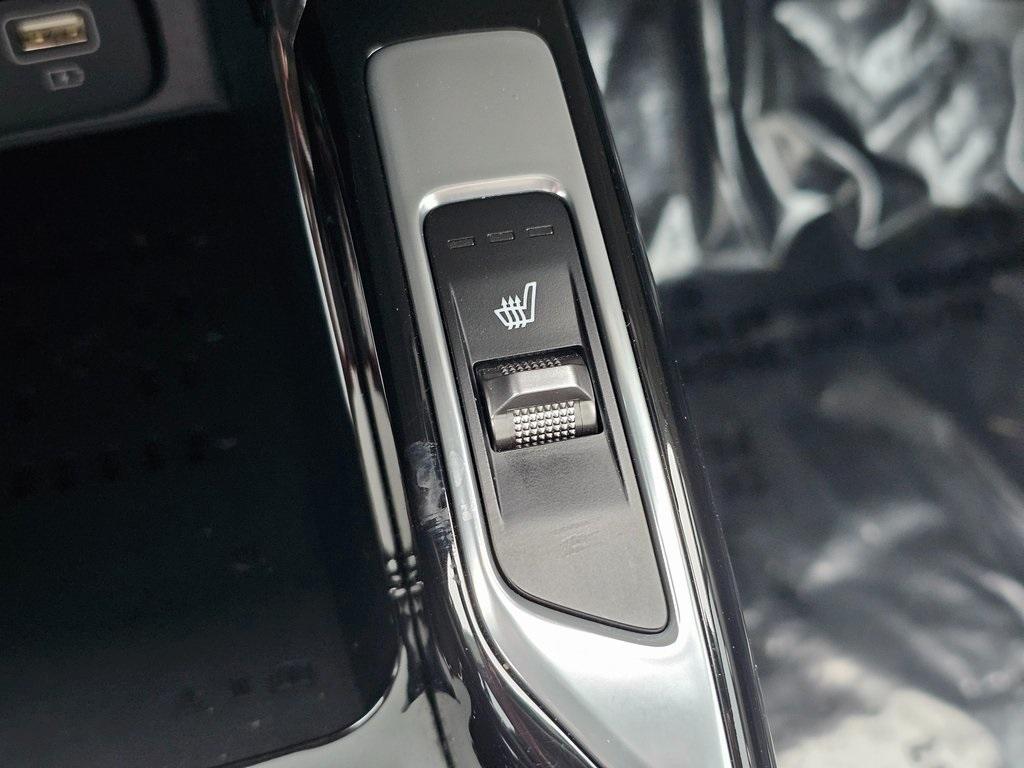 used 2023 Kia Sorento car, priced at $32,758