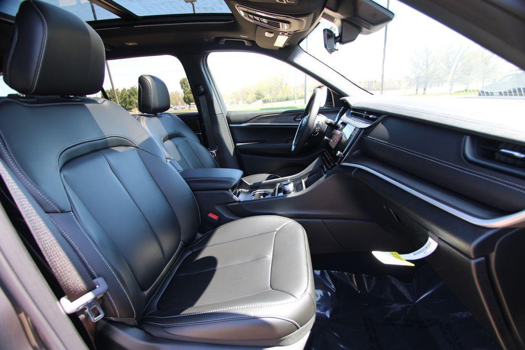 new 2026 Jeep Grand Cherokee L car, priced at $47,970
