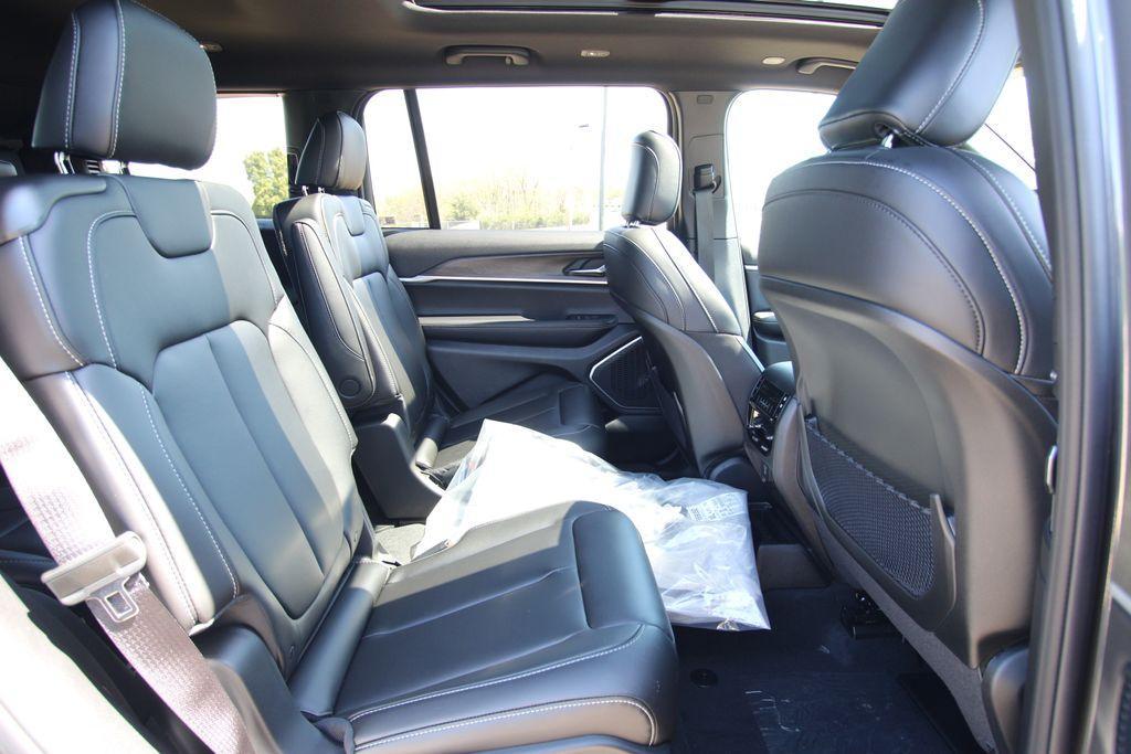 new 2026 Jeep Grand Cherokee L car, priced at $47,970
