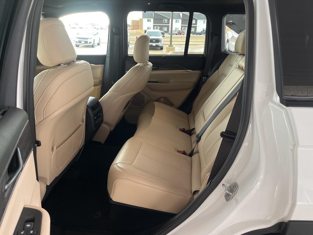 used 2024 Jeep Grand Cherokee car, priced at $35,885