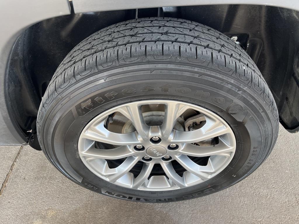 used 2022 Jeep Cherokee car, priced at $23,200