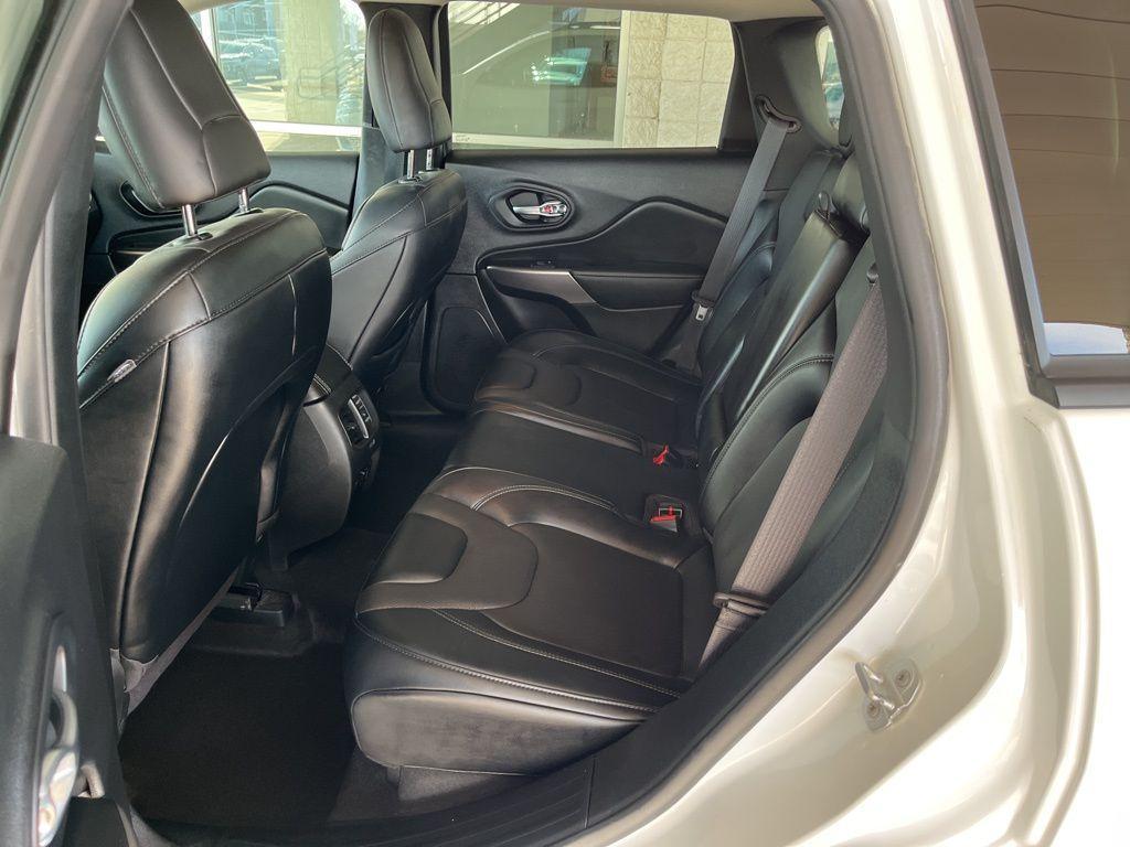 used 2022 Jeep Cherokee car, priced at $22,333