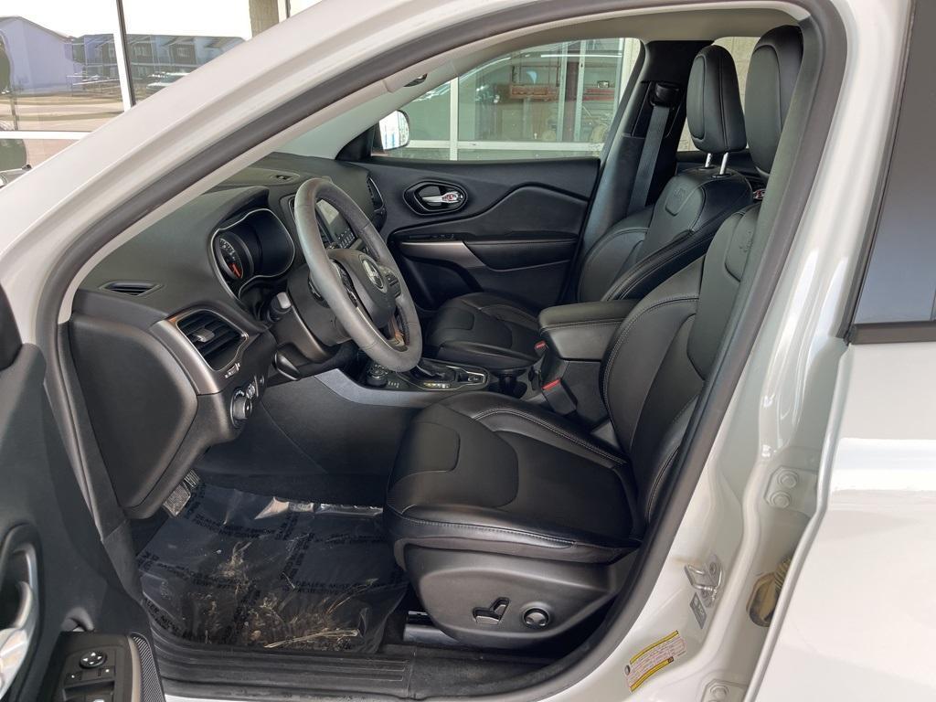 used 2022 Jeep Cherokee car, priced at $23,200