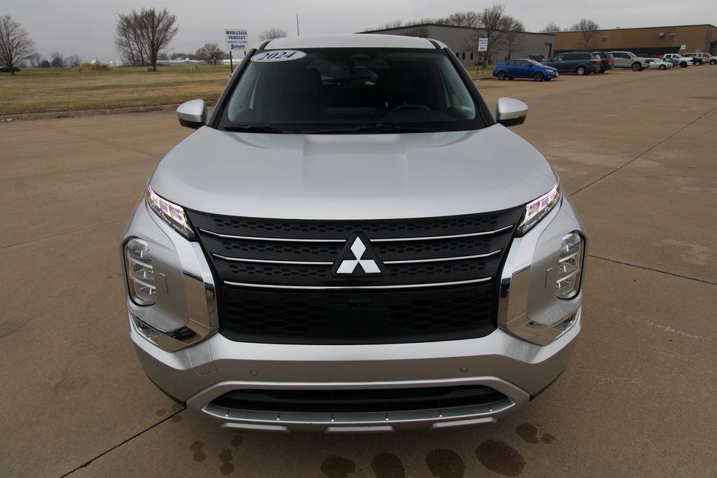 used 2024 Mitsubishi Outlander car, priced at $23,800