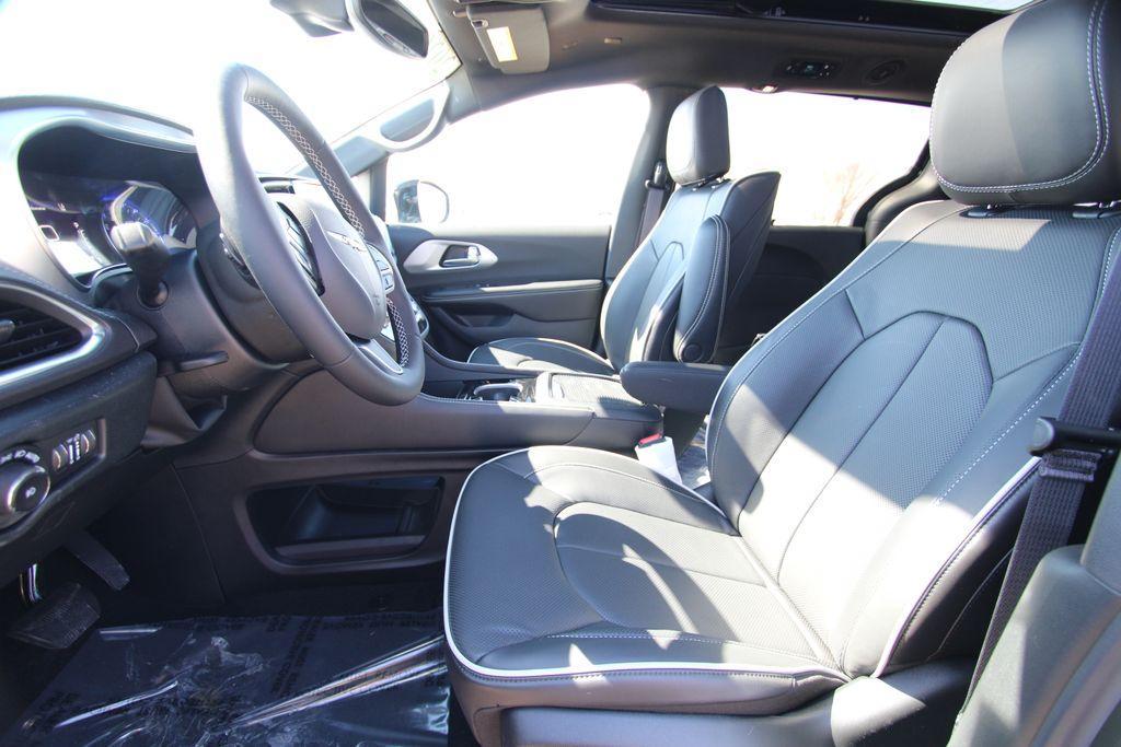 new 2026 Chrysler Pacifica car