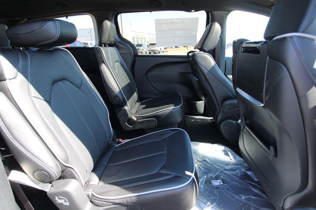 new 2026 Chrysler Pacifica car