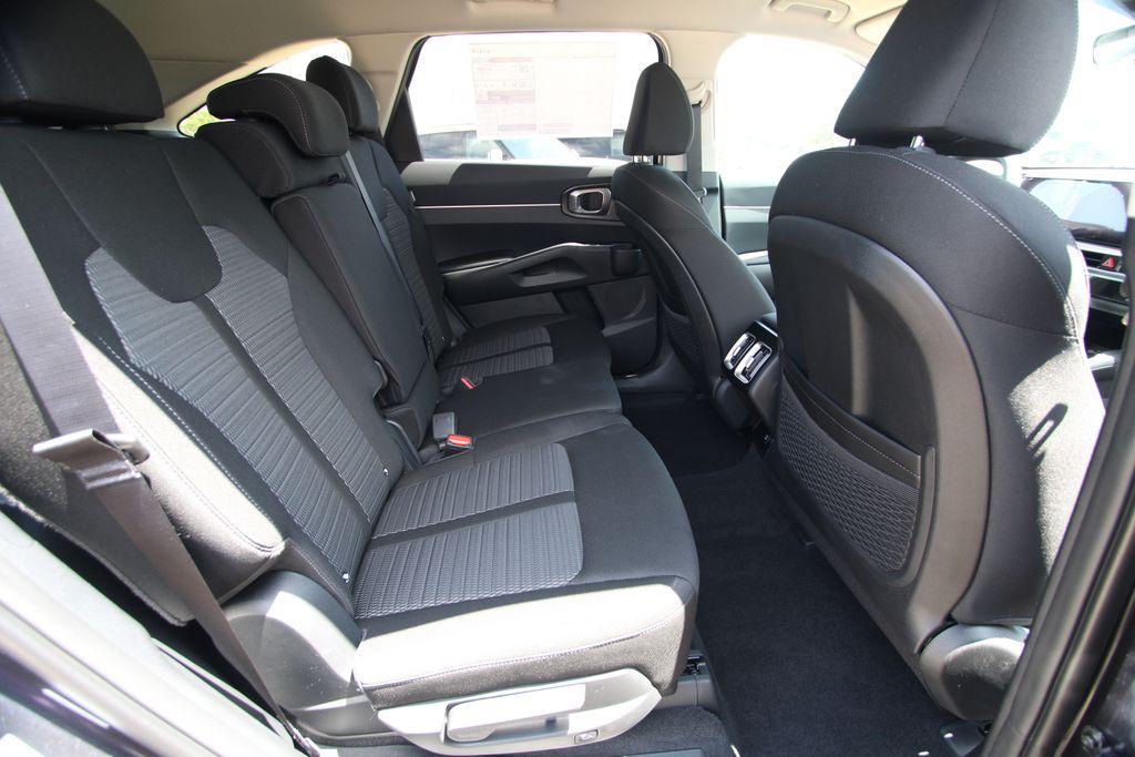 new 2026 Kia Sorento car, priced at $34,300
