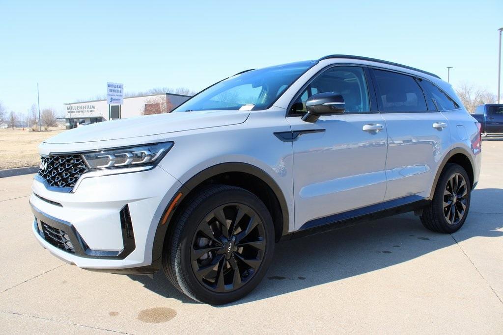 used 2023 Kia Sorento car, priced at $23,905